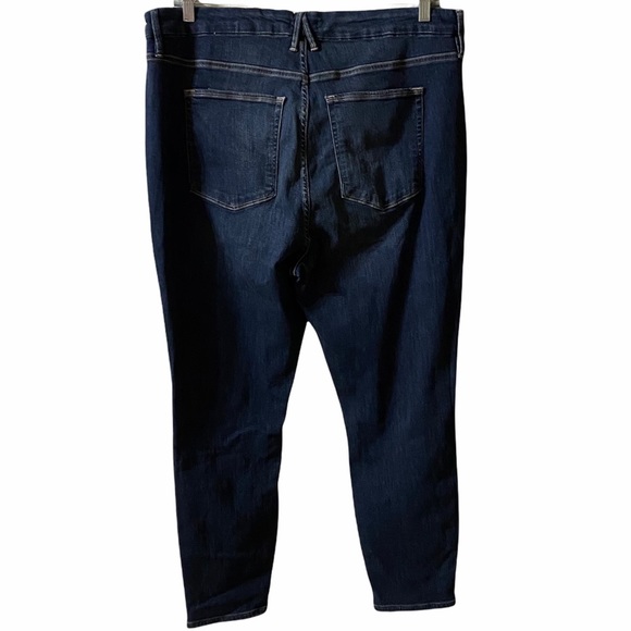 Good American Good Legs Crop Super Stretch Jeans - Picture 8 of 16